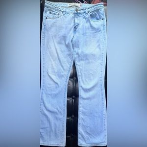 Levi’s super low 318 boot cut jeans size 9